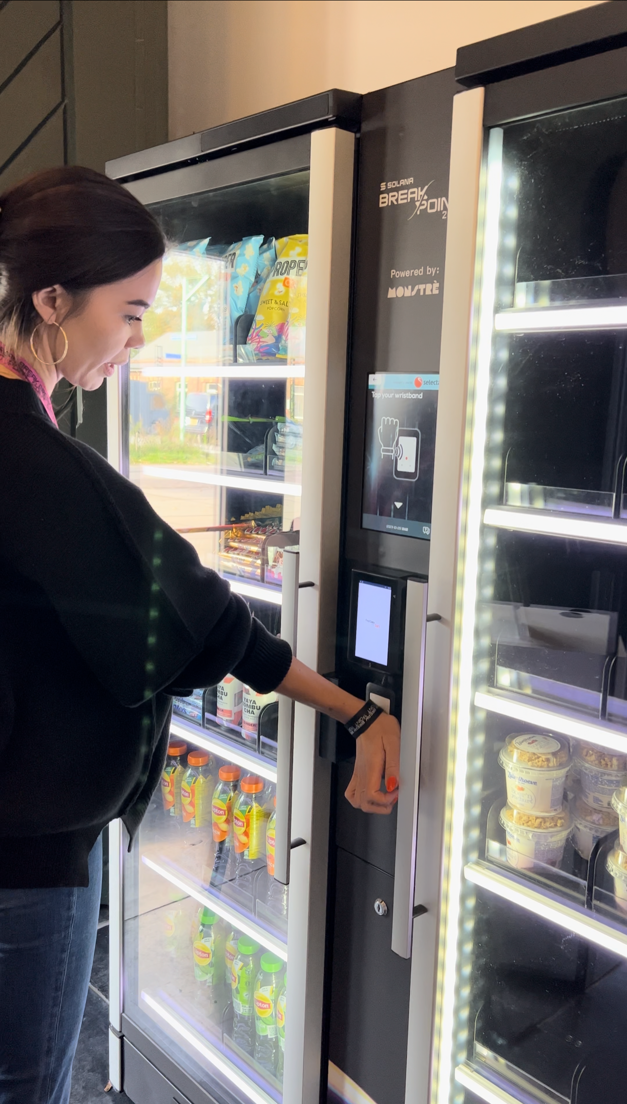 Interacting your Venta Playbands with the Selecta Smart Fridges at Breakpoint